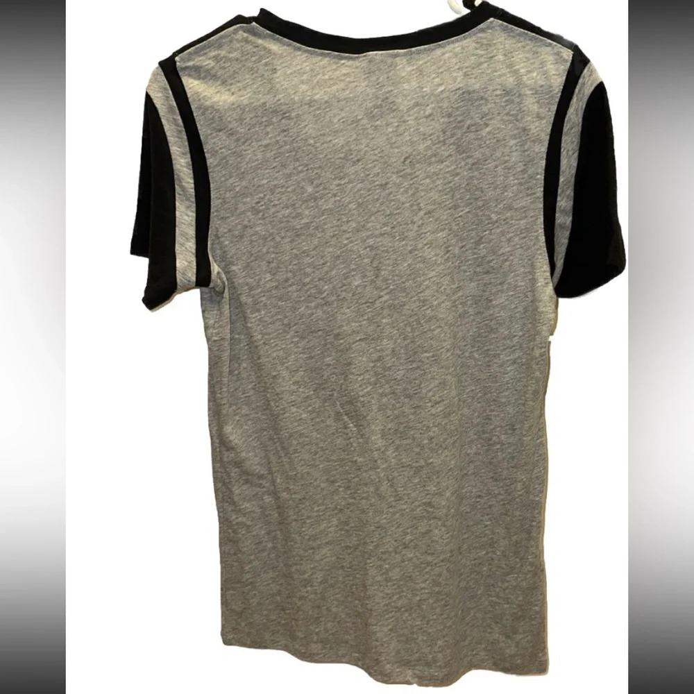 VS VICTORIAS SECRET PINK CREW SHORT SLEEVE TEE TOP GREY WITH BLACK DOG LOGO L